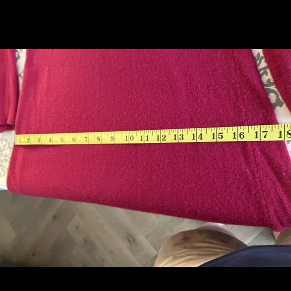 Pink wool turtleneck dress - Picture 5 of 5